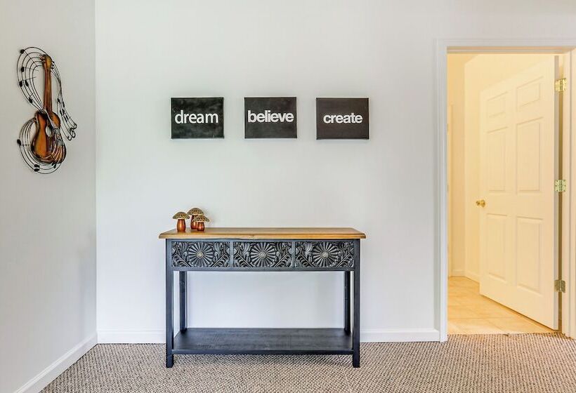 Spacious Frankfort Retreat On Bourbon Trail!