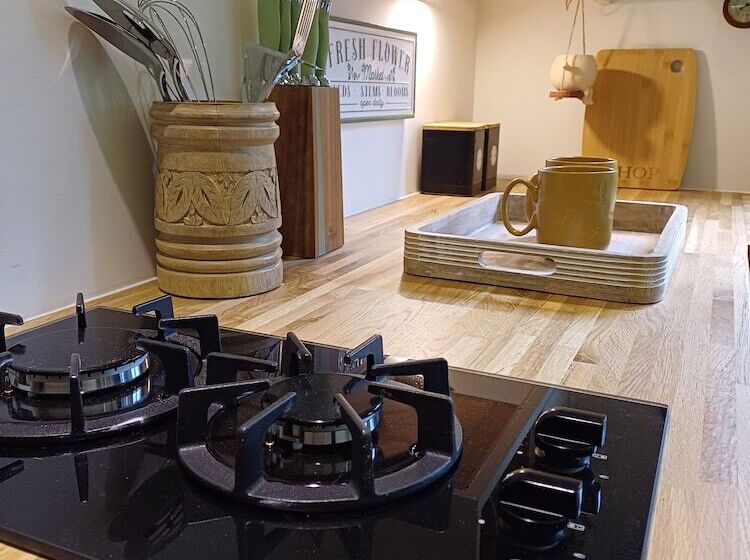 The Botanist Luxury Cabin With Hot Tub Near York