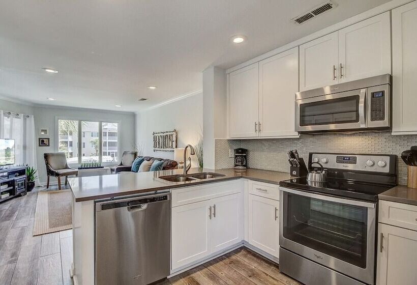 203 I Tidewater By Avantstay Beach Condo W/ Communal Pool!