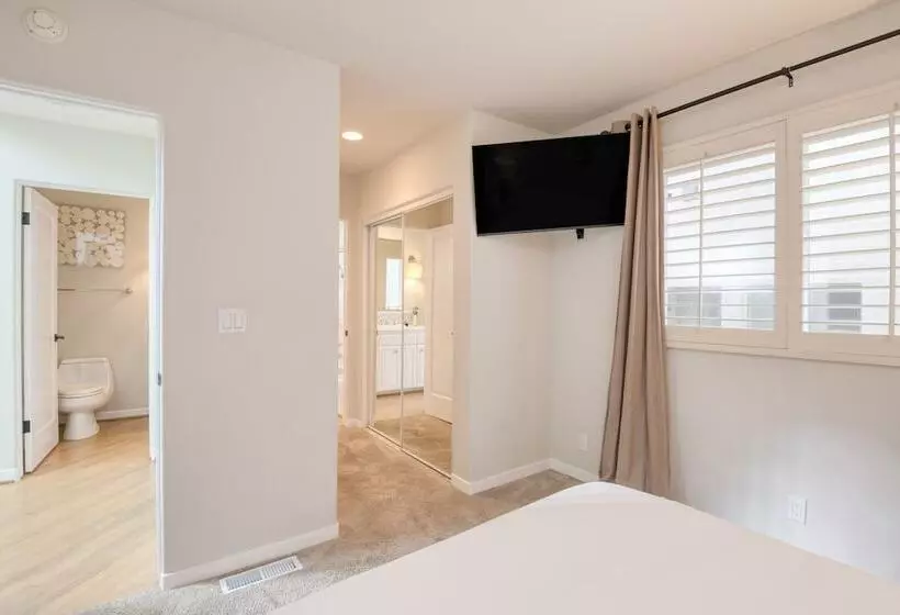 Beach Break By Avantstay Oceanfront, View, Patio