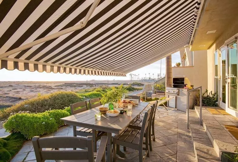 Beach Break By Avantstay Oceanfront, View, Patio
