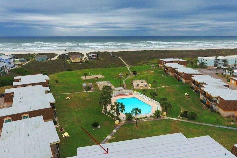 Beach Bungalow By Avantstay Pool + Boardwalk