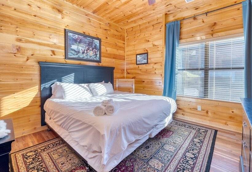 Bear Cove By Avantstay Hot Tub + Pool Table!