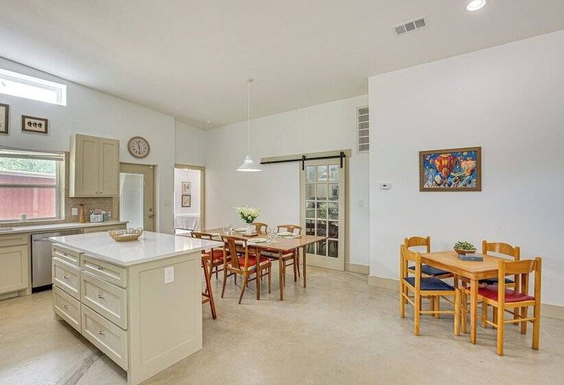 Tranquil Retreat: Half Mi To Cedar Creek Reservoir