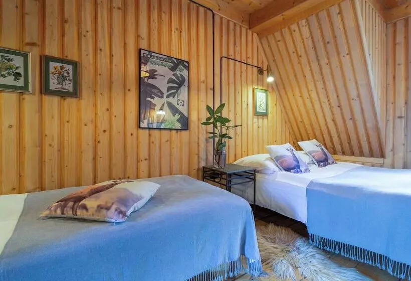 Aamiaismajoitus (B&B) Leśniczówka U Zięby