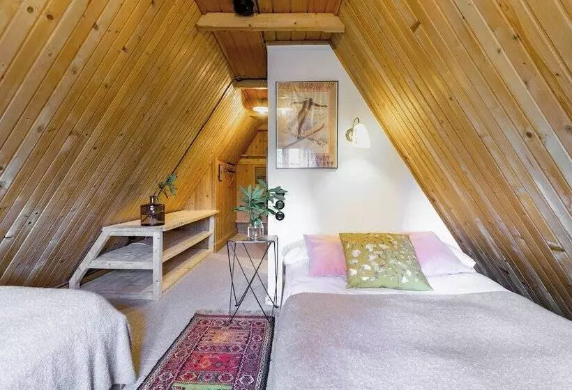 Aamiaismajoitus (B&B) Leśniczówka U Zięby