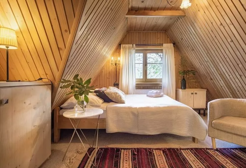 Aamiaismajoitus (B&B) Leśniczówka U Zięby