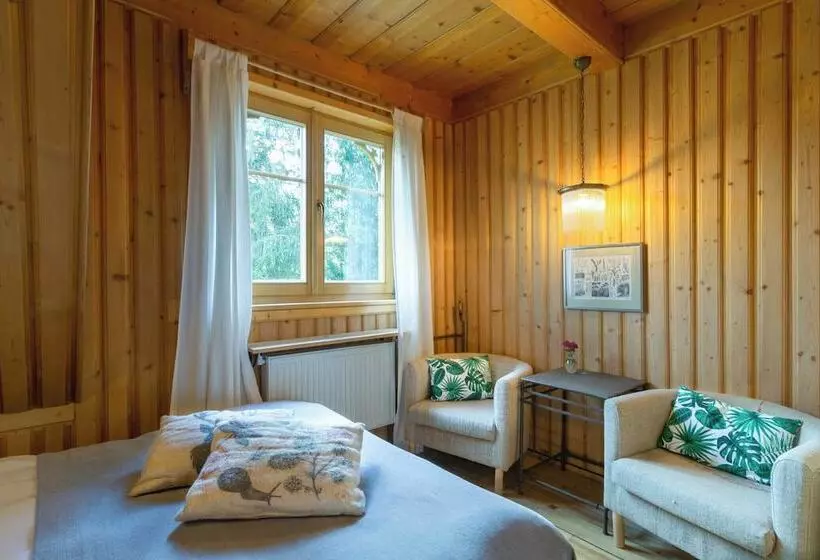 Aamiaismajoitus (B&B) Leśniczówka U Zięby