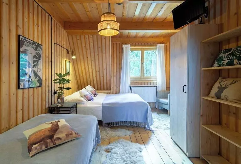 Aamiaismajoitus (B&B) Leśniczówka U Zięby