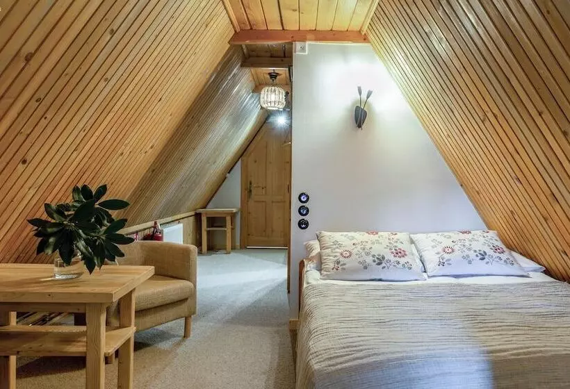 Aamiaismajoitus (B&B) Leśniczówka U Zięby