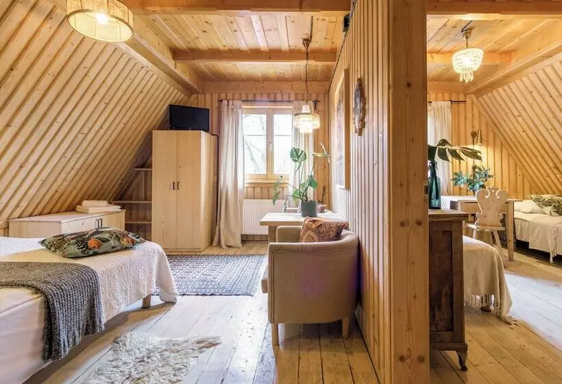 Aamiaismajoitus (B&B) Leśniczówka U Zięby