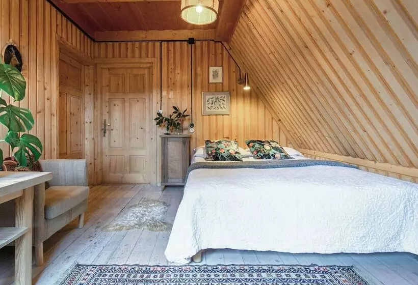 Aamiaismajoitus (B&B) Leśniczówka U Zięby