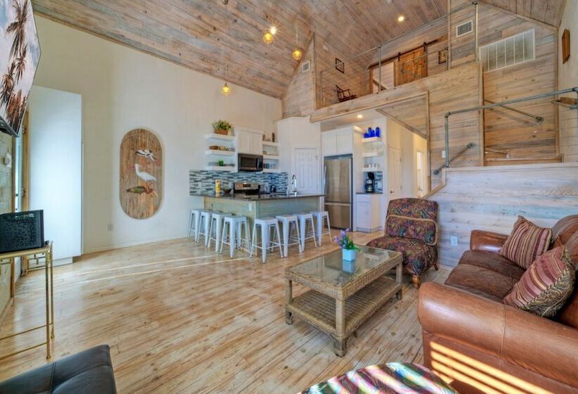 Shared Pool W/ Bay Views, Boat Dock Fishing Big Slough By Avantstay