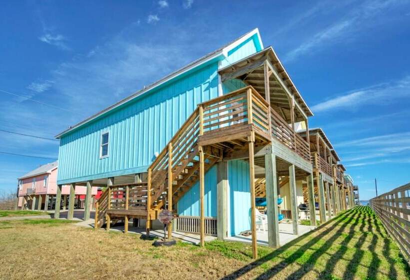 Shared Pool W/ Bay Views, Boat Dock Fishing Big Slough By Avantstay