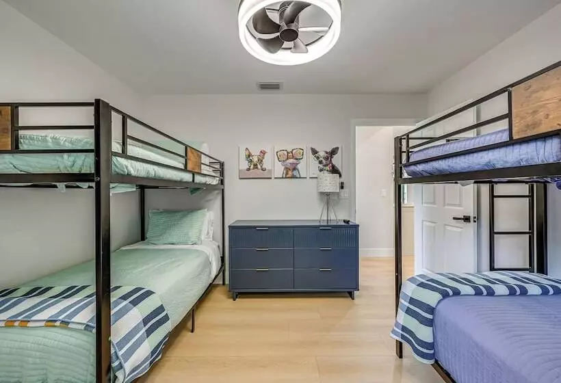 Chic Naples Home W/ Pool & Hot Tub, 4 Mi To Beach!