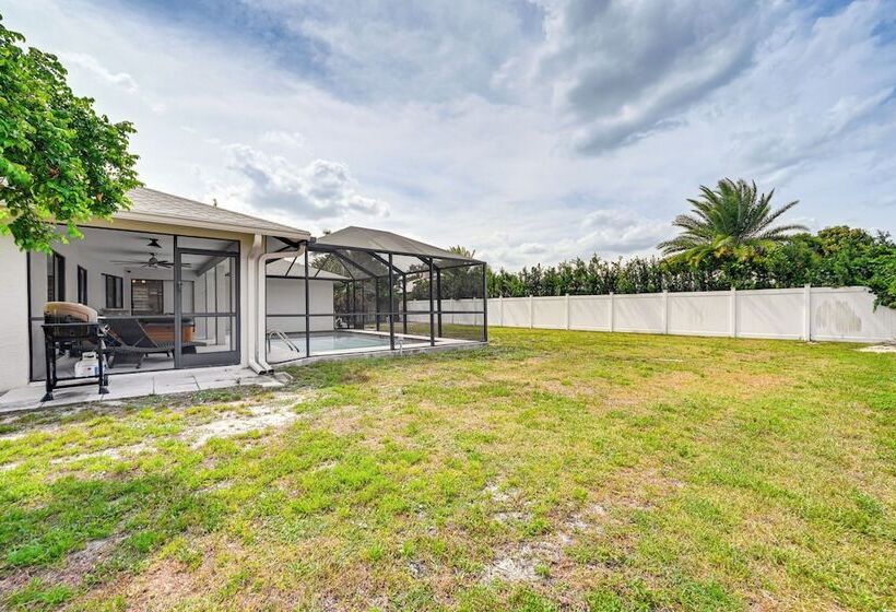 Chic Naples Home W/ Pool & Hot Tub, 4 Mi To Beach!