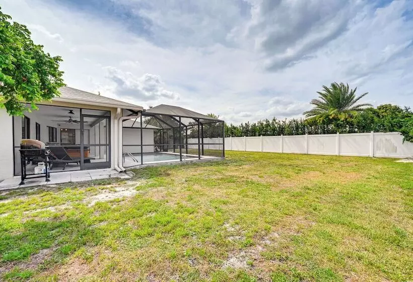 Chic Naples Home W/ Pool & Hot Tub, 4 Mi To Beach!