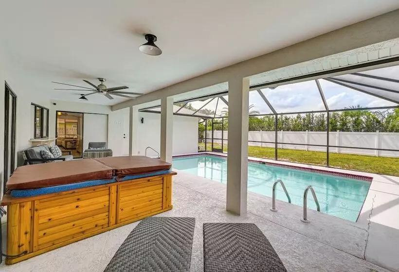 Chic Naples Home W/ Pool & Hot Tub, 4 Mi To Beach!