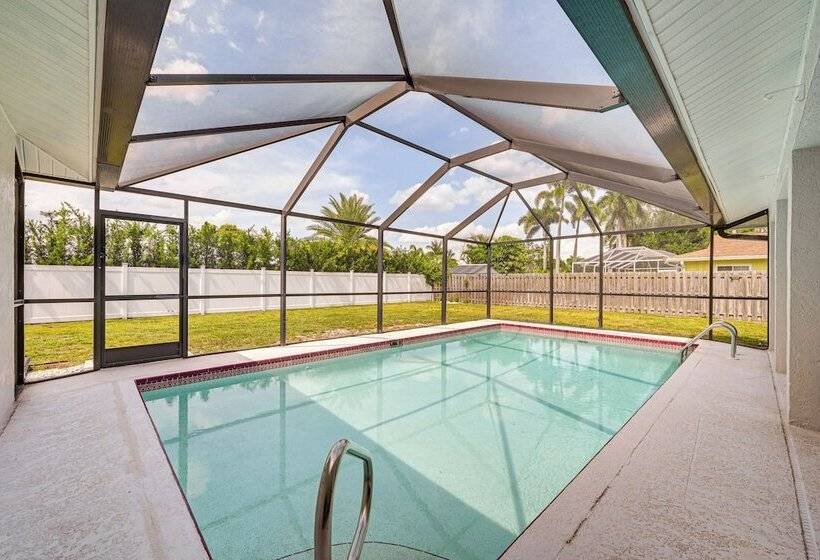 Chic Naples Home W/ Pool & Hot Tub, 4 Mi To Beach!