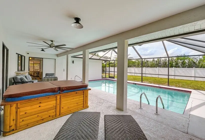 Chic Naples Home W/ Pool & Hot Tub, 4 Mi To Beach!
