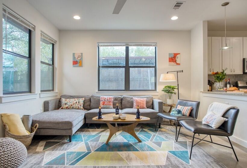 Clyde By Avantstay Great For Longer Stays, 12 Min To Downtown