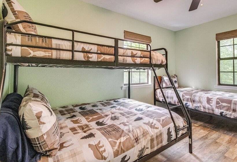 Cotter Home W/ Deck ~ 1 Mi To Big Spring Park!