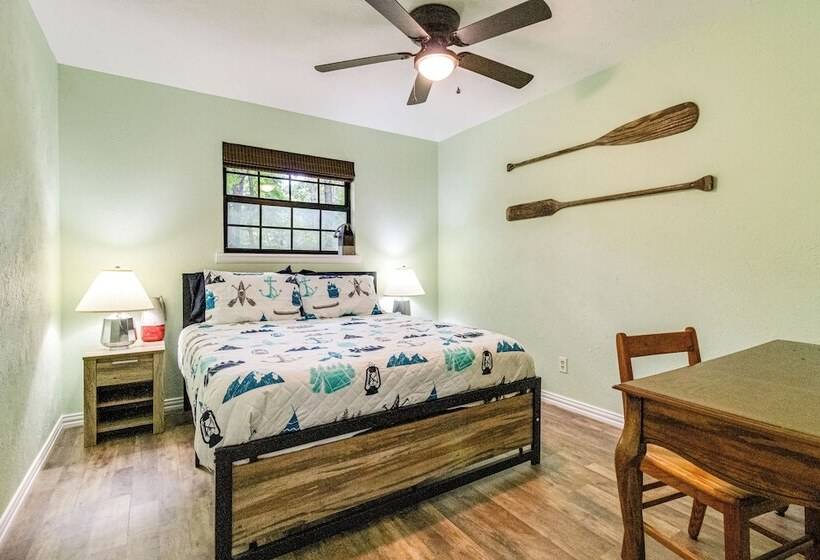 Cotter Home W/ Deck ~ 1 Mi To Big Spring Park!