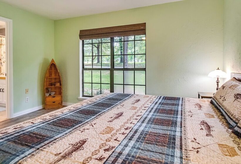 Cotter Home W/ Deck ~ 1 Mi To Big Spring Park!