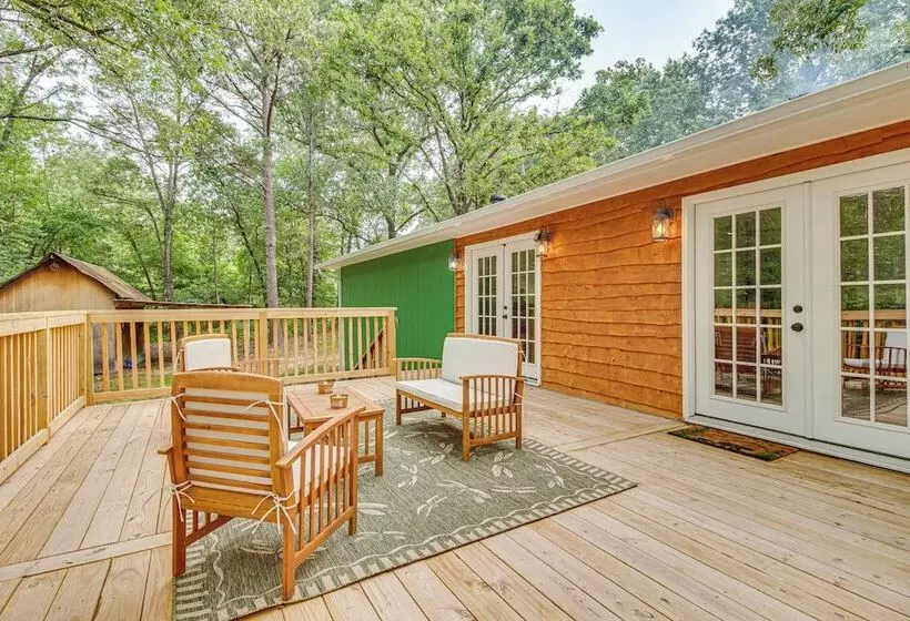 Cotter Home W/ Deck ~ 1 Mi To Big Spring Park!