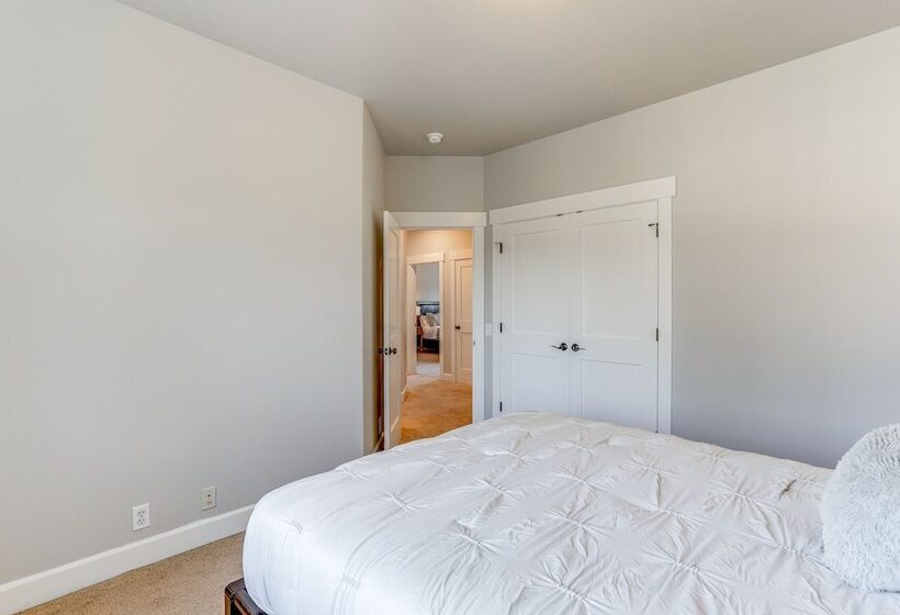 Family Friendly Seattle Getaway: 9 Mi To Downtown!