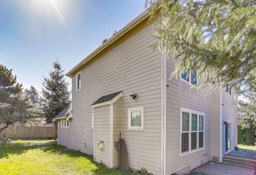 Family Friendly Seattle Getaway: 9 Mi To Downtown!