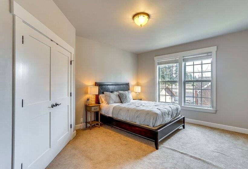 Family Friendly Seattle Getaway: 9 Mi To Downtown!