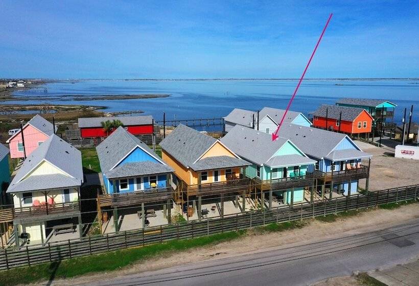 Balcony W/ Bay View Shared Pool + Boat Dock Fat Flounder By Avantstay