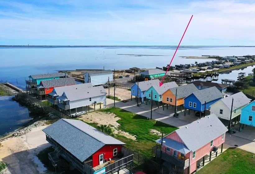 Balcony W/ Bay View Shared Pool + Boat Dock Fat Flounder By Avantstay