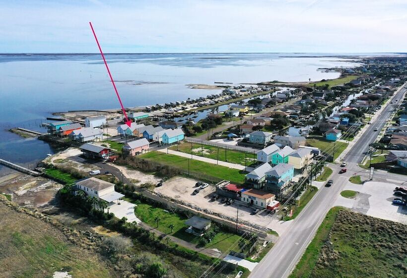 Balcony W/ Bay View Shared Pool + Boat Dock Fat Flounder By Avantstay