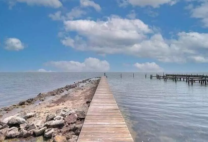 Waterfront, Shared Boat Dock & Pool W/ Views Fins And Feathers By Avantstay