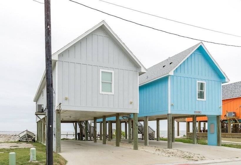 Waterfront, Shared Boat Dock & Pool W/ Views Fins And Feathers By Avantstay