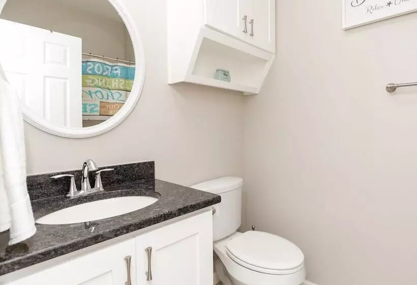 Waterfront, Shared Boat Dock & Pool W/ Views Fins And Feathers By Avantstay