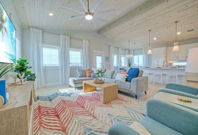 Flirty Flamingo By Avantstay Private Pool, Firepit, Balcony