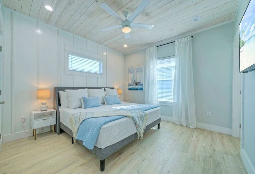 Flirty Flamingo By Avantstay Private Pool, Firepit, Balcony