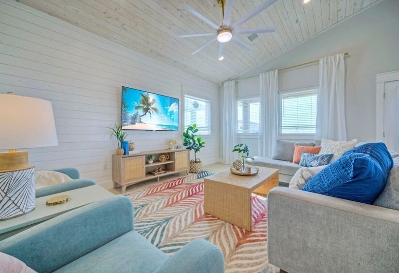 Flirty Flamingo By Avantstay Private Pool, Firepit, Balcony