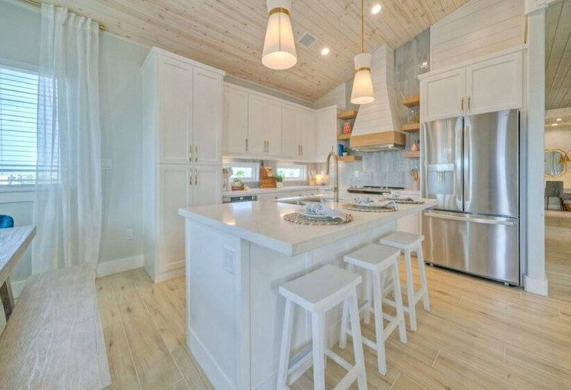 Flirty Flamingo By Avantstay Private Pool, Firepit, Balcony