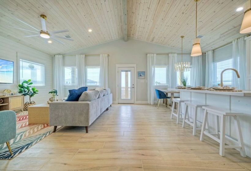 Flirty Flamingo By Avantstay Private Pool, Firepit, Balcony