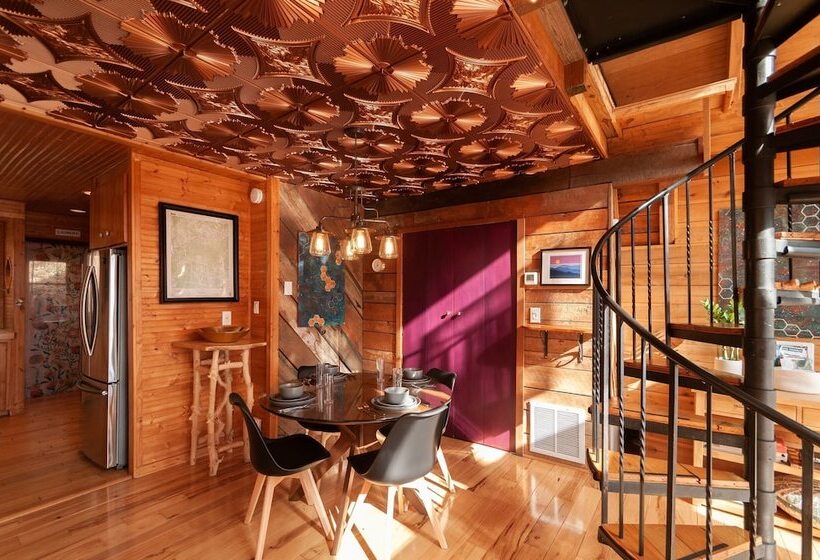Honeycomb Hideaway By Avantstay Rustic Retreat