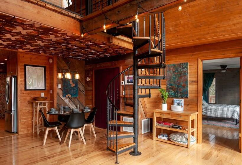 Honeycomb Hideaway By Avantstay Rustic Retreat