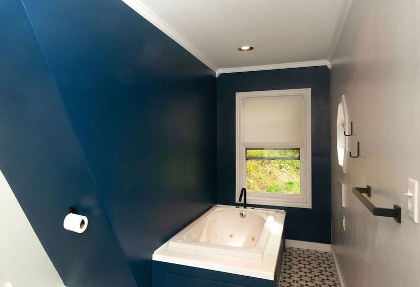 Honeycomb Hideaway By Avantstay Rustic Retreat