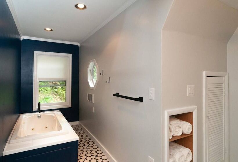 Honeycomb Hideaway By Avantstay Rustic Retreat