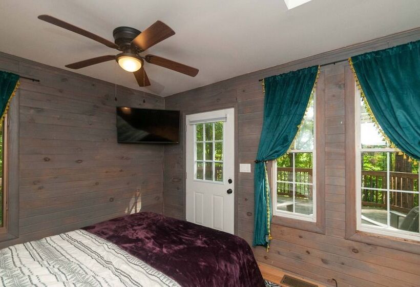 Honeycomb Hideaway By Avantstay Rustic Retreat