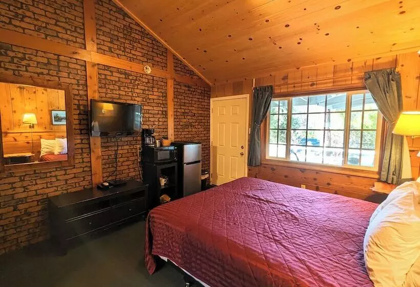 Hotelli Bluebird Cottage Inn