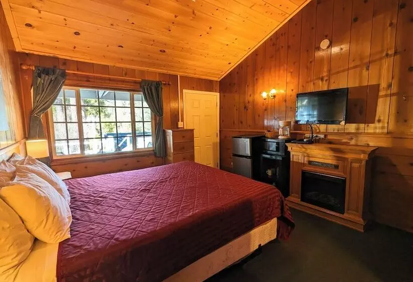 Hotelli Bluebird Cottage Inn